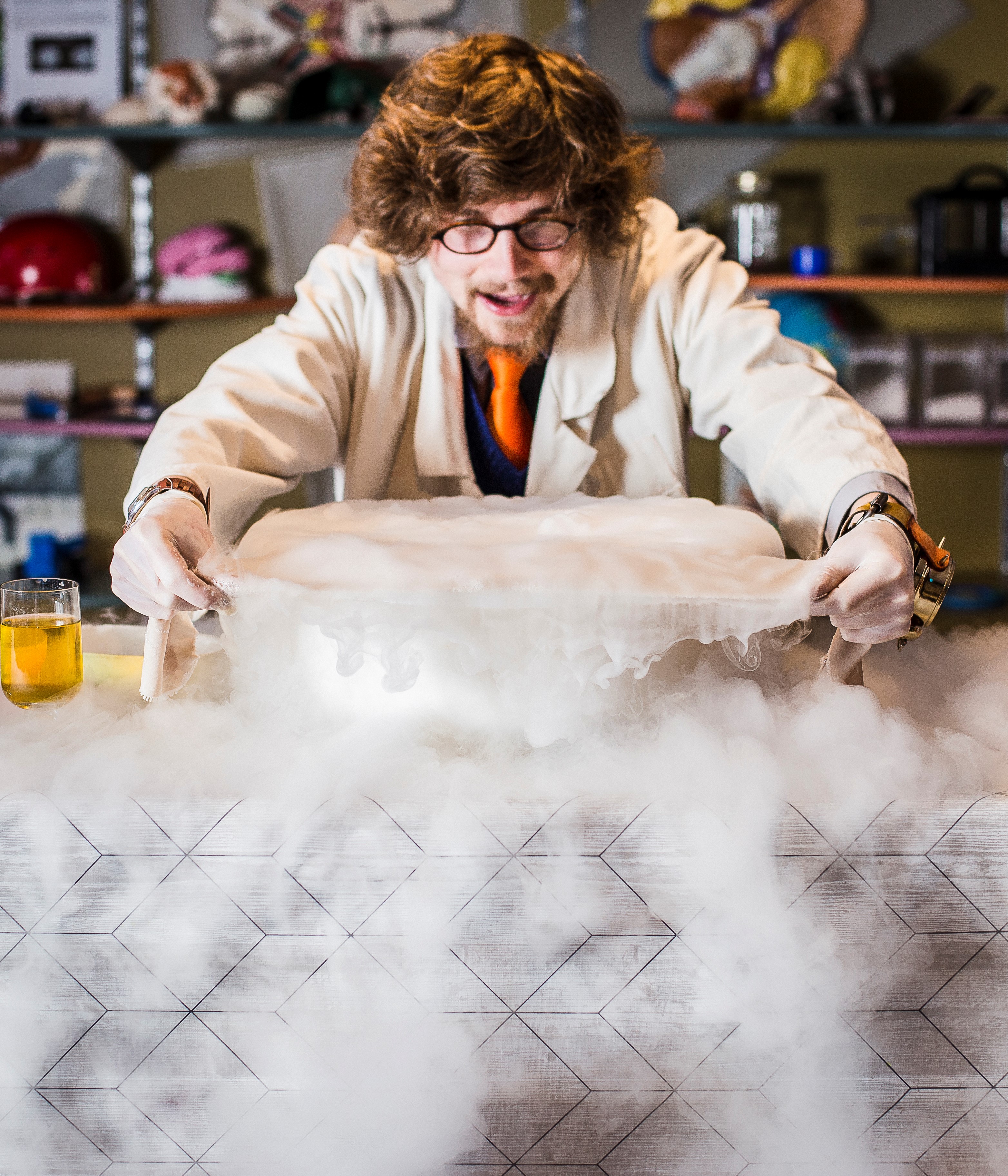 Hull Teadlane ja kuiva jää pilv