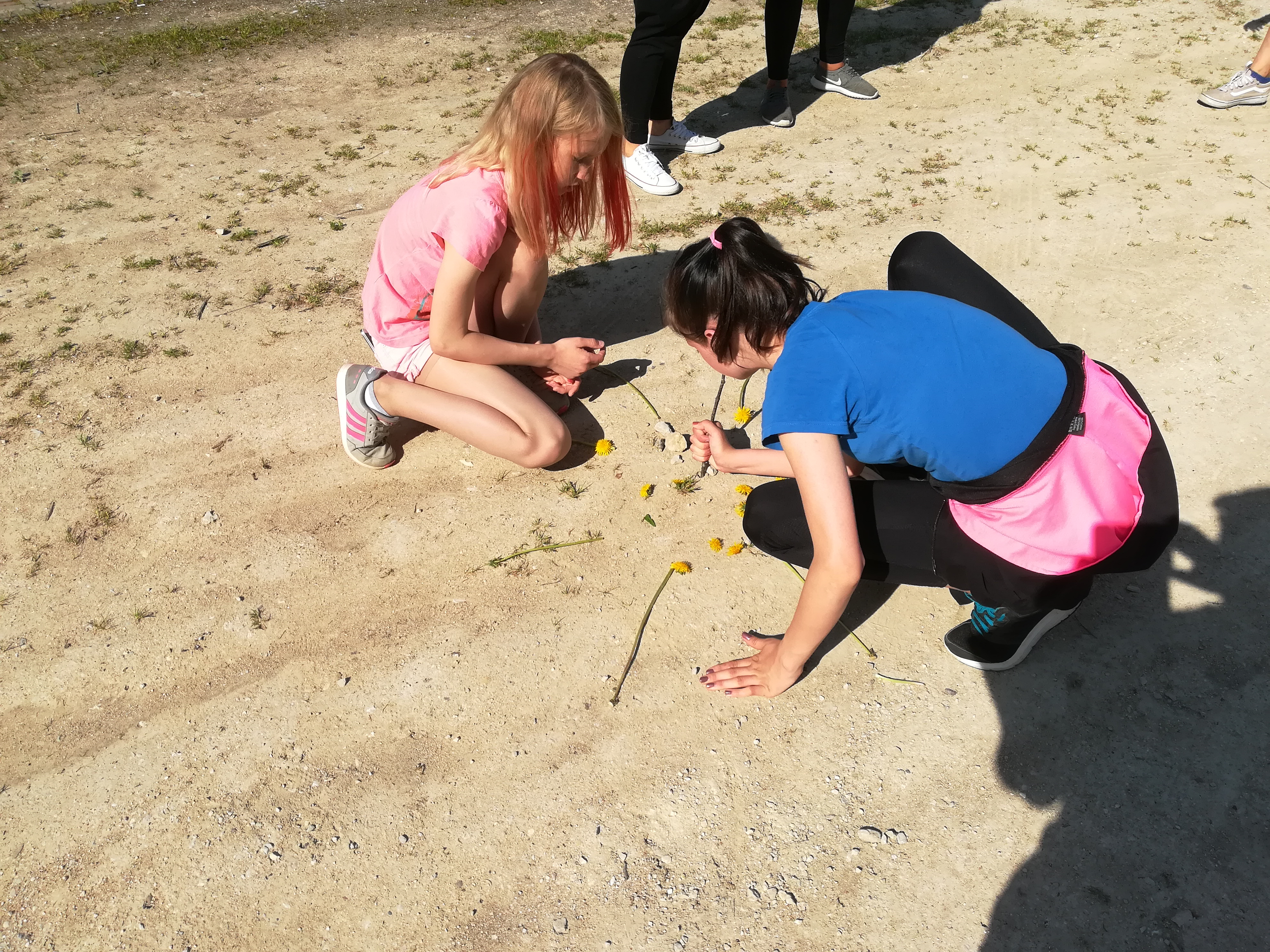 Päikesekella valmistamas