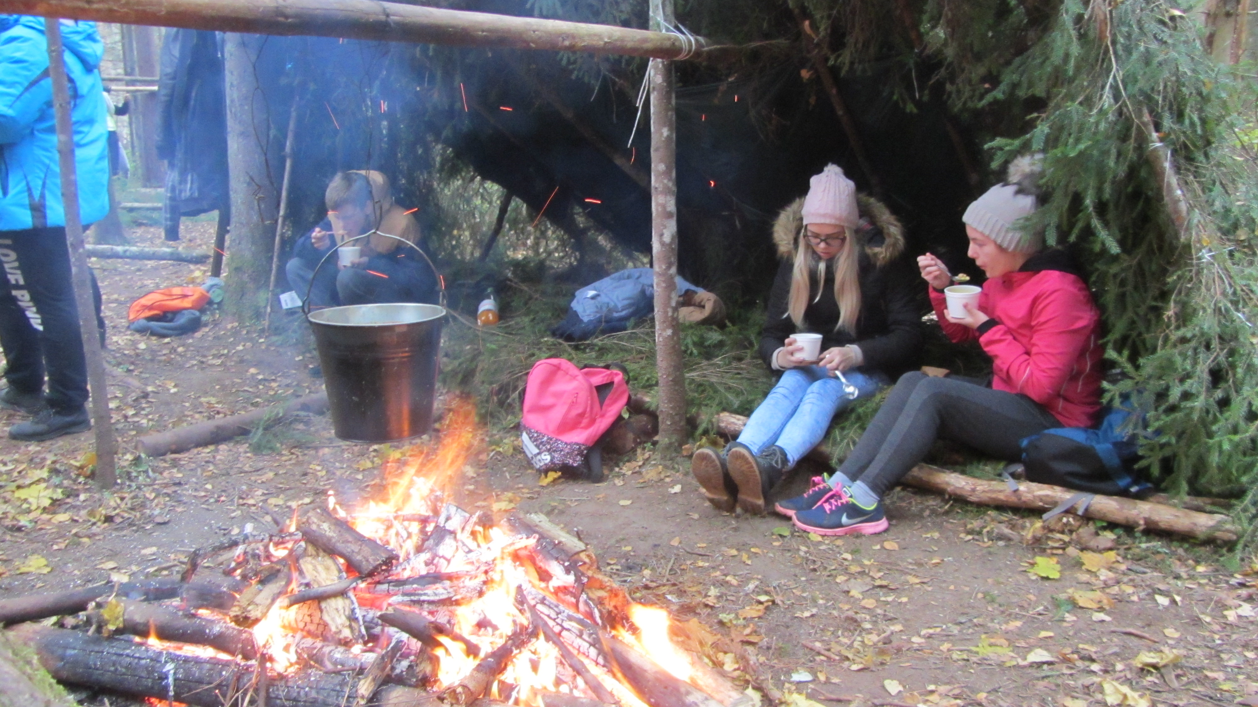 Lõkkel söögi valmistamine