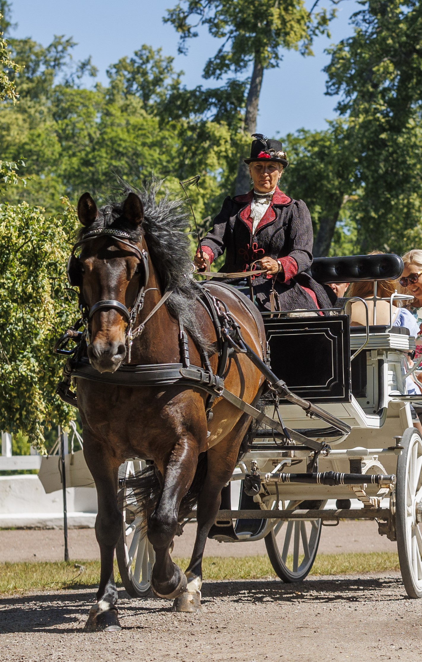 Kutsar on traditsiooniline Palmse mõisa ametimees.