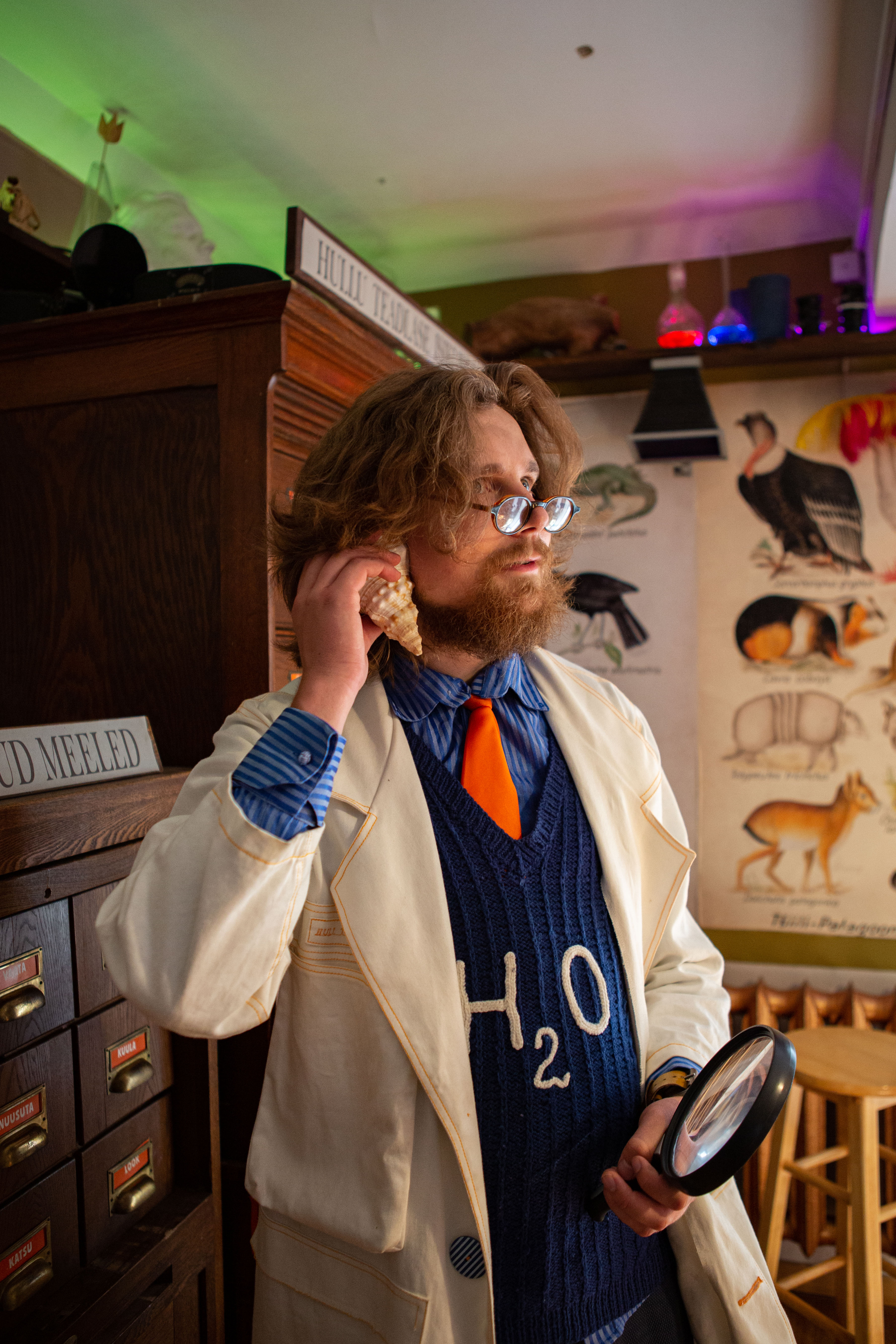 Hull Teadlane kuulab merekarpi