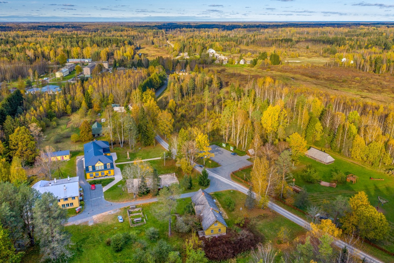 Droonifoto sügisesest Kääpa külast